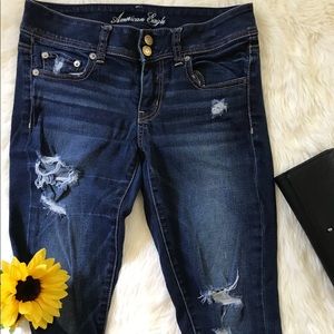American Eagle • distressed skinny jeans